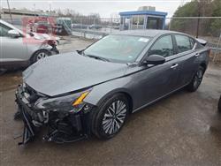 نيسان ألتيما